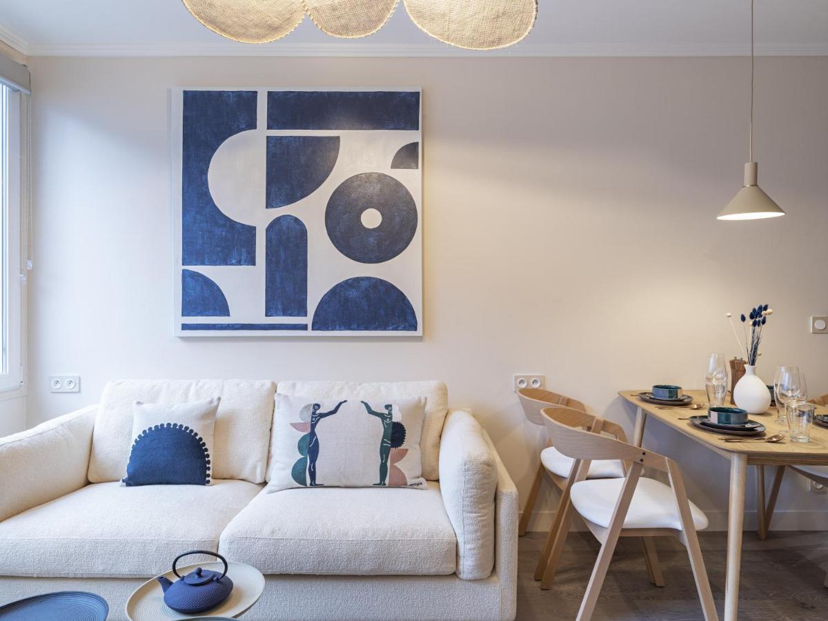 The Blue Suite On Champs Elysees Avenue Paris Luaran gambar