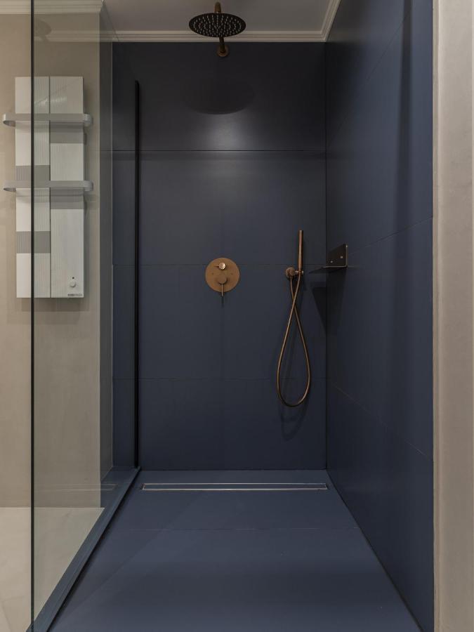 The Blue Suite On Champs Elysees Avenue Paris Luaran gambar